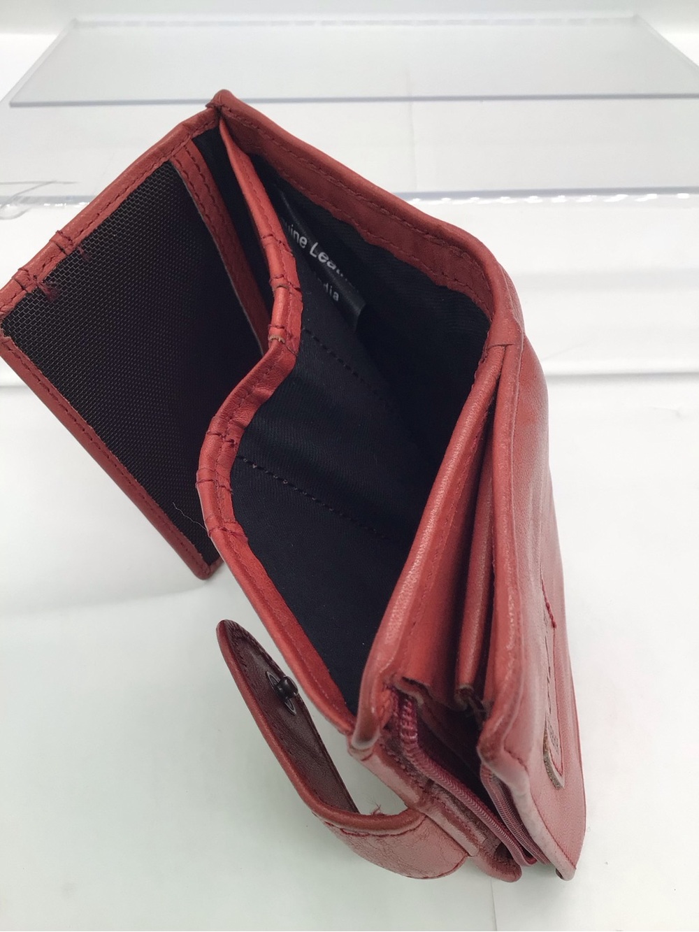 🌼3/$13🌼BUNDLE DAEL! Harbour 2nd Red Genuine Leather Billfold Wallet - Picture 5 of 6